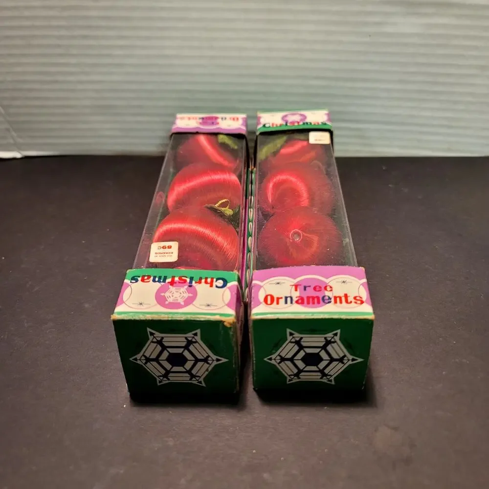 8 spun Nylon vintage christmas tree ornaments 2 packs red 2